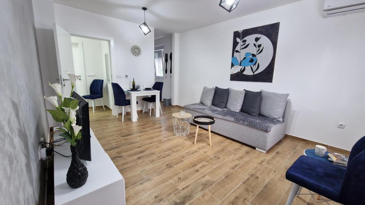 Apartman Astra سريمسكا ميتروفيكا المظهر الخارجي الصورة